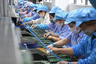 习近平经济发展新常态重大论断,引领中国经济行稳致远